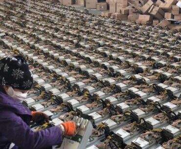 Chinese Bitcoin mine being packed up after ban