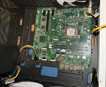 New case but cannot connect with any cable