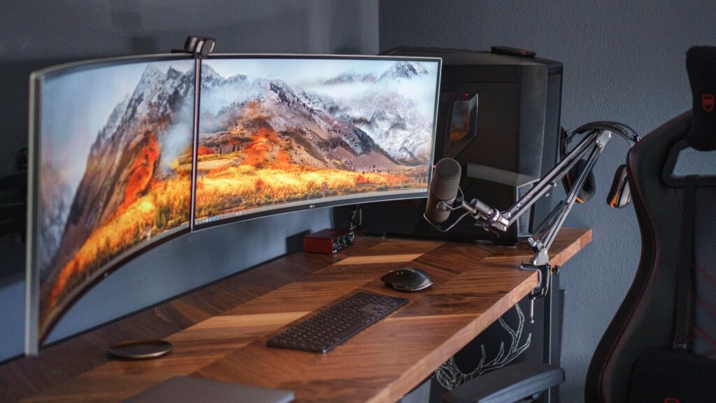 My Ultrawide Workspace (RGB Free)
