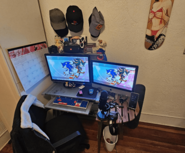 2011 21.5in iMac and a 26in LG Flatron