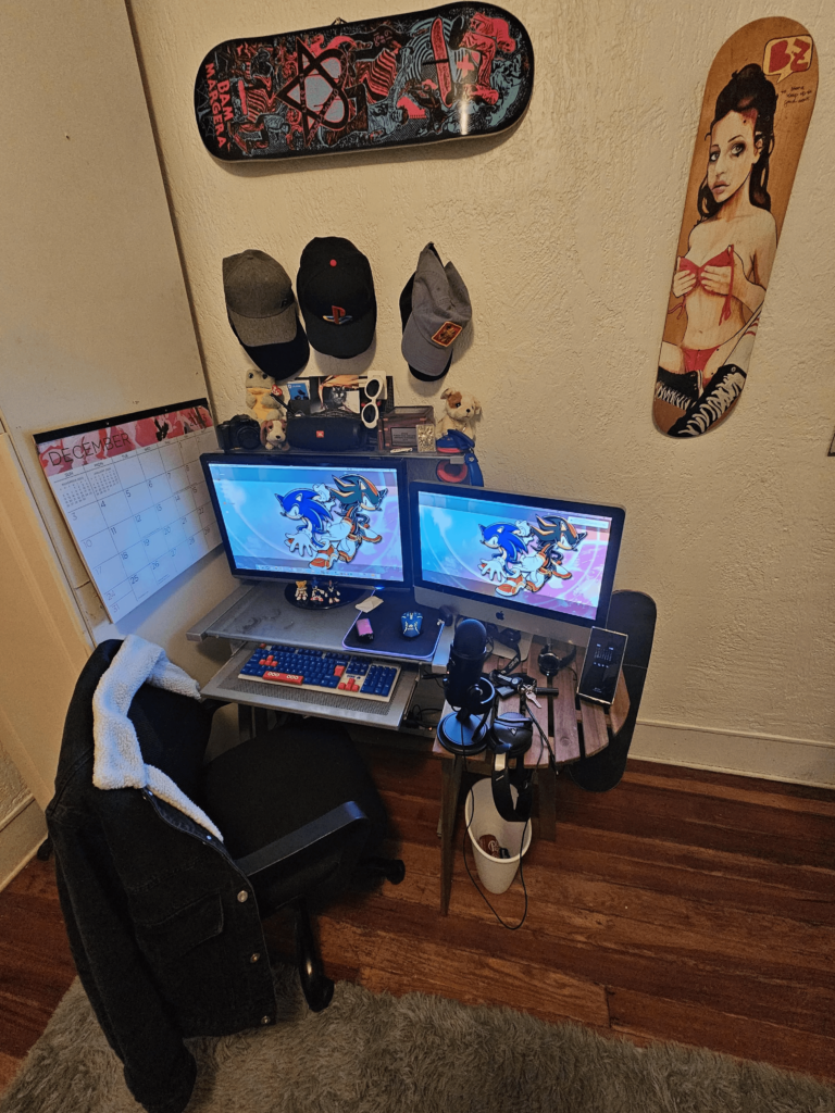 2011 21.5in iMac and a 26in LG Flatron