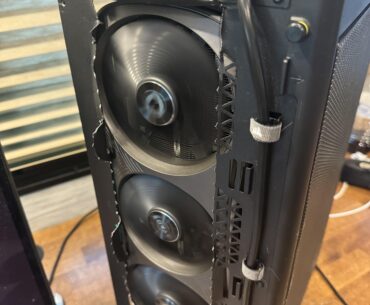 What do you mean, 4090 fits in the Corsair ITX 2000D just fine