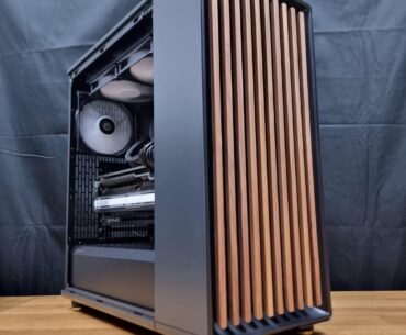 Fractal north casing with an all AMD specs out. for the first time pc looks better without rgb... / supersystems singapore