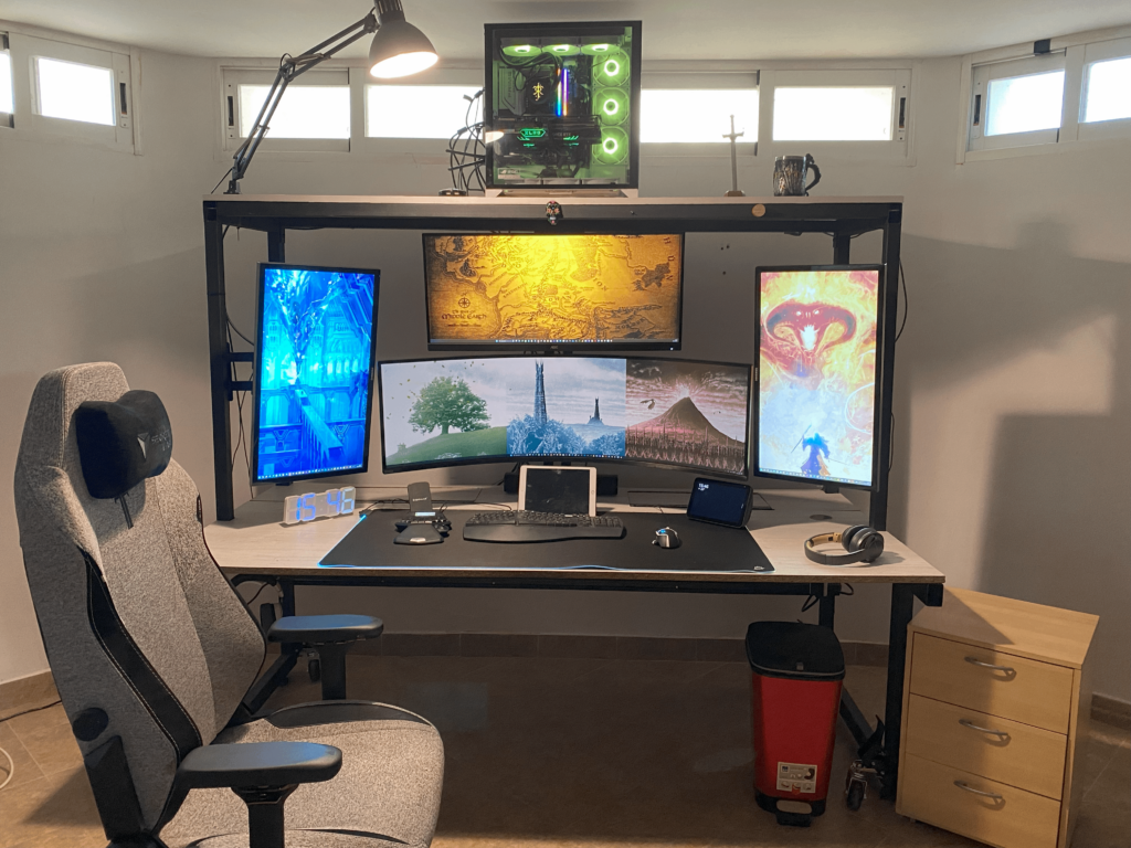 I have finally been able to finish my WFH/Battle Station. I hope you like it