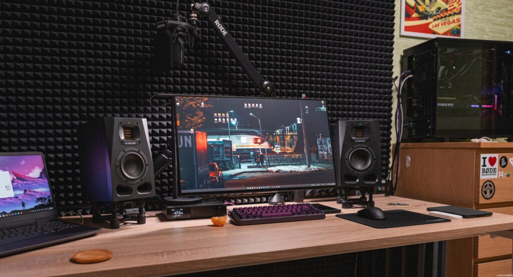 Here's my battlestation for the end of 2023.