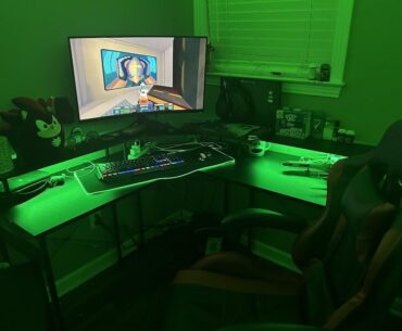 How does it look? (It been a long time sense i posted here, so it may look different :/ Or i may have posted on a different account :p)