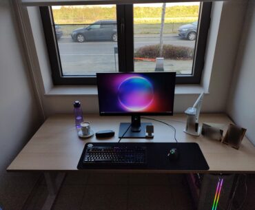 This is a better view now that the sun was shining. :D