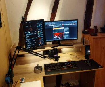 Finally change my desk, now need to change my screens.