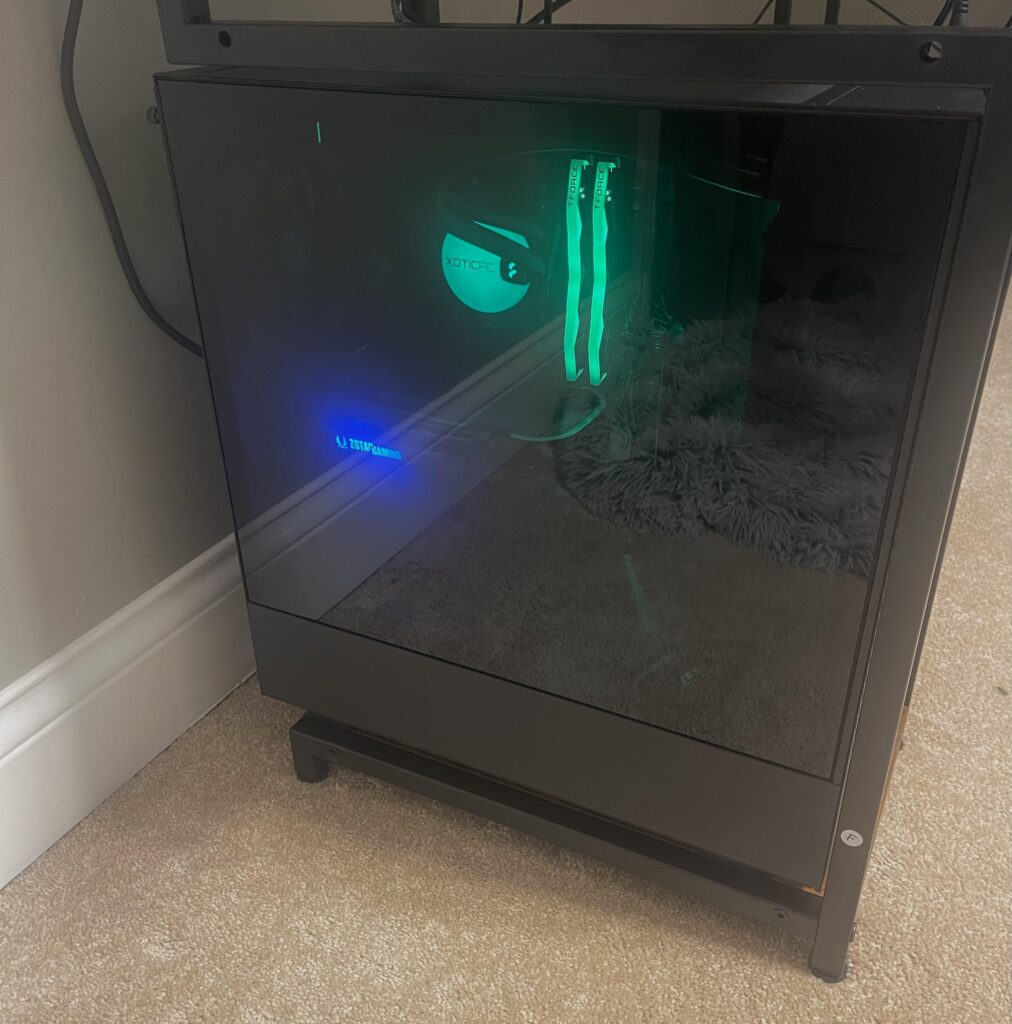 I’ve never had my own pc until today. What techniques are you guys using to shatter the glass panel for the airflow mod I keep seeing?