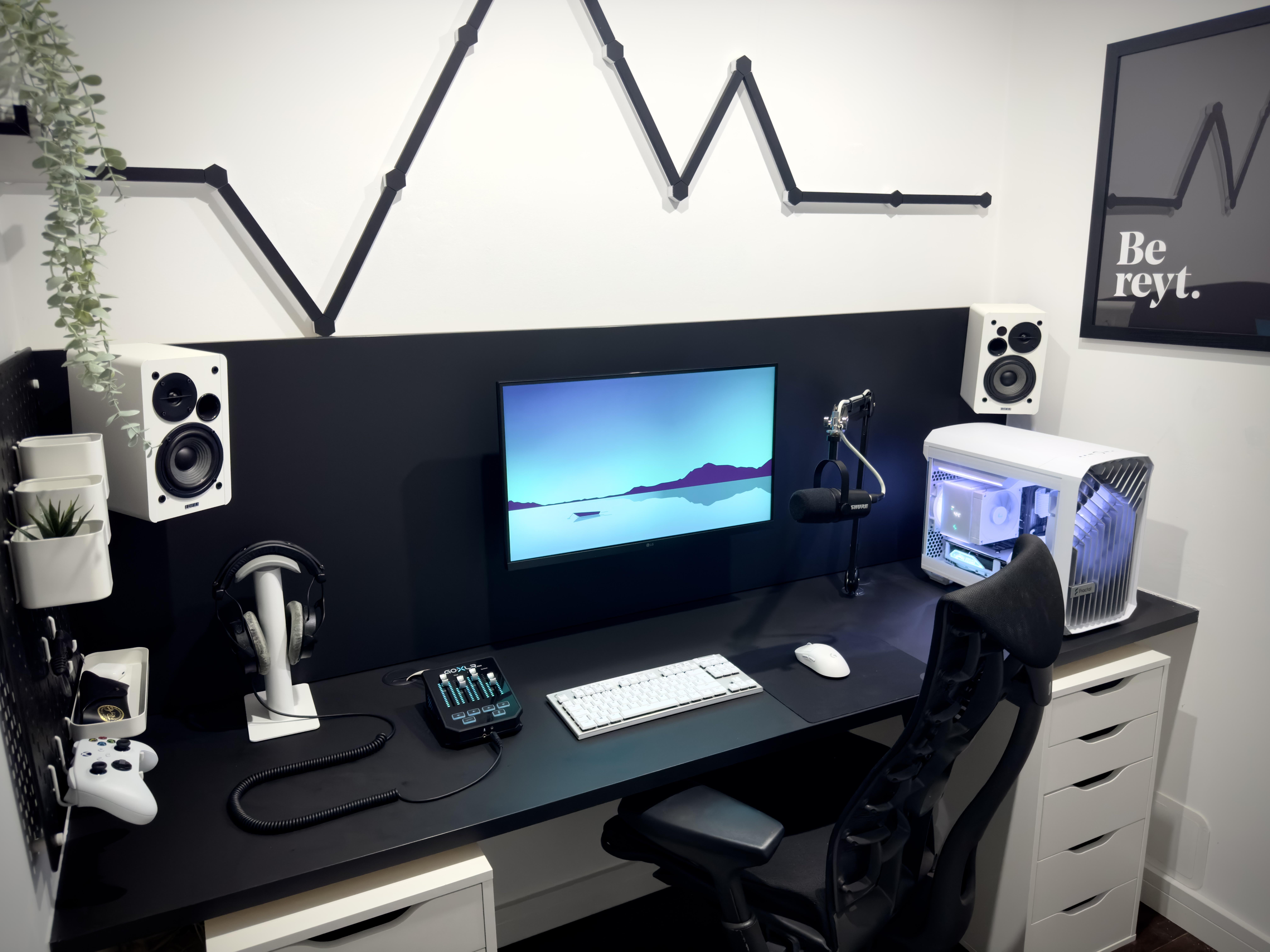 2024 refresh. New PC, new monitor, reduced the RGB.