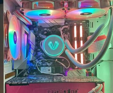 Can anybody tell me what graphics card this is?
