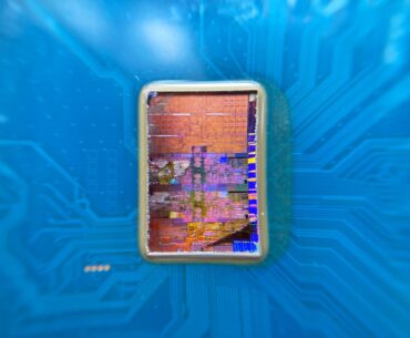 In rainbows | I7 6700K Die Shot