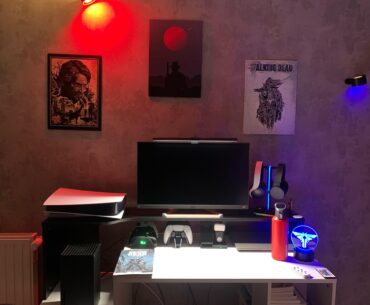 Here is my finished battlestation!