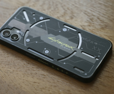 I got a Cyberpunk 2077 phone case for my Nothing Phone