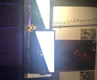 If anyone knows about monitors please dm me I have one in moms but curious if it’s worth it