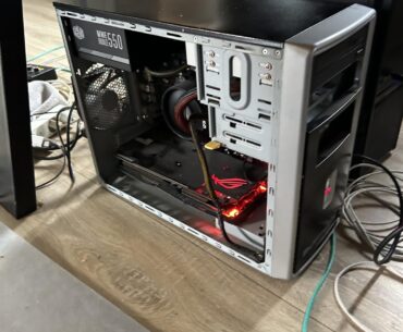 My friends ghetto PC