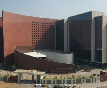 Worlds Newest Largest Office Building - Surat, India (surat diamons bourse)
