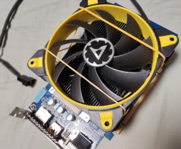 Do you guys think the rubber band is eventually going to melt? What's usually the temps of that heatsink ?