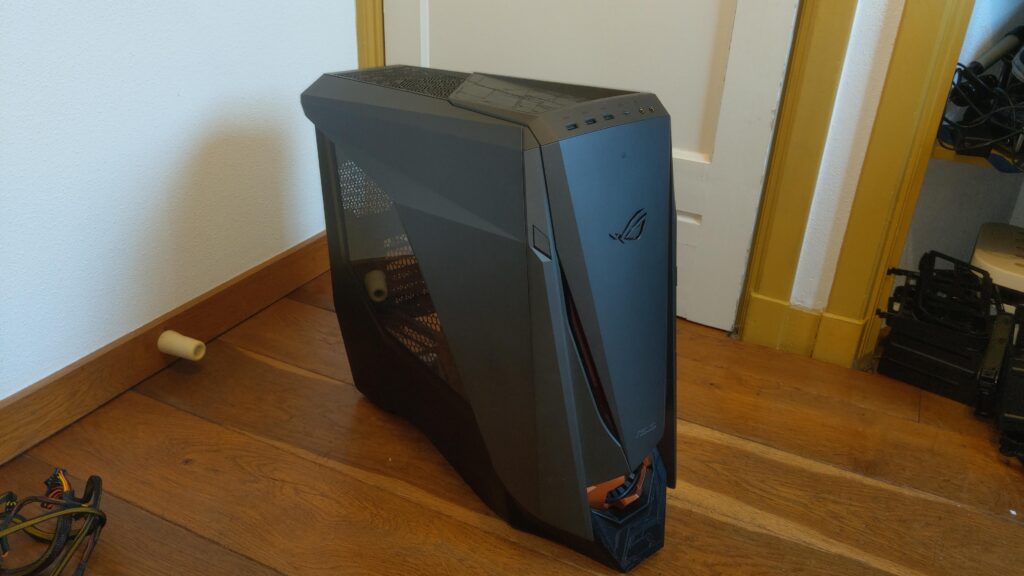 I found this unique looking case for only €25.