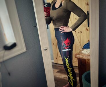Found these leggings online & couldn’t say no, choombas.