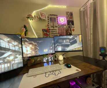 Got a new desk, feels empty any suggestions?