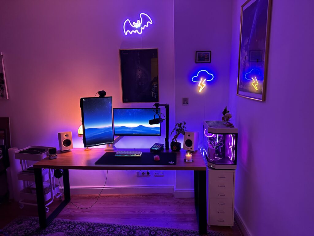 Upgraded my Setup a little. Quite happy with it now :)