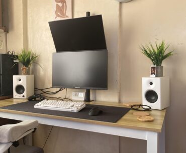 I’ve become a fan of vertical stacked monitors