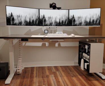 Honestly, I don't need to put so much decoration with RGB for my setup. Just keep it simple and clean, here is my frosty setup in the whole of my heart.