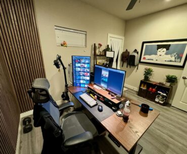 Drank the Kool-Aid and put my desk in the "command position"