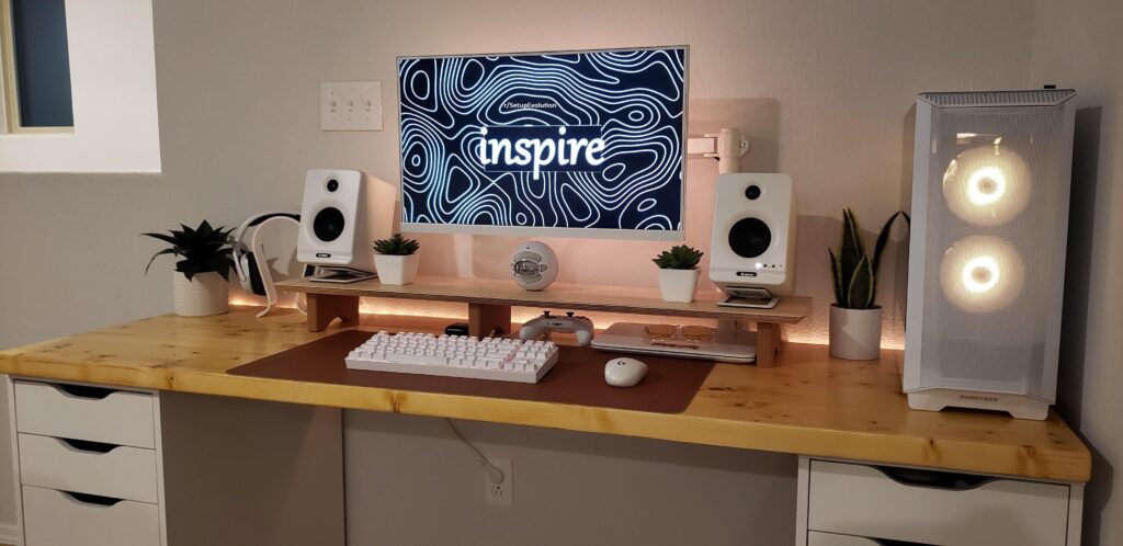 Committed to paint monitor bezel and got a different color mouse pad. Digging the vibe so far