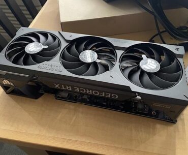 ASUS TUF 4070 Ti Super is an absolute chungoid of a metal block