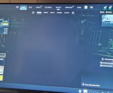 Can't see my character on the start screen anymore?