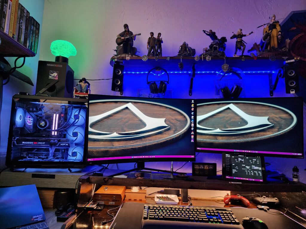 Tiny home office/gaming set up
