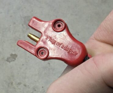 In my box of many spare cables I found the almighty itself... The Plug of Adaptor!