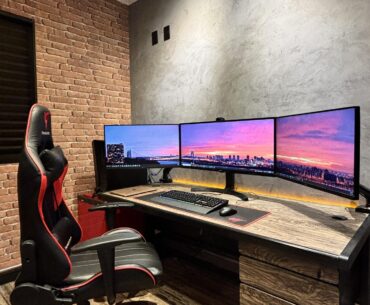 My triple monitor setup