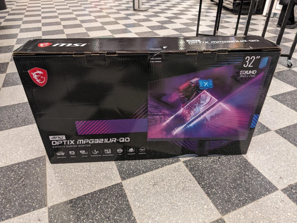 I recieved a waaaay more expensive monitor than the one I ordered. I ordered MSI Optix MAG274QRF-QD (1440p) for about 500€, and the store sent me this MSI Optix MPG321UR QD (4k) that costs 1100€ originally
