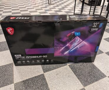 I recieved a waaaay more expensive monitor than the one I ordered. I ordered MSI Optix MAG274QRF-QD (1440p) for about 500€, and the store sent me this MSI Optix MPG321UR QD (4k) that costs 1100€ originally