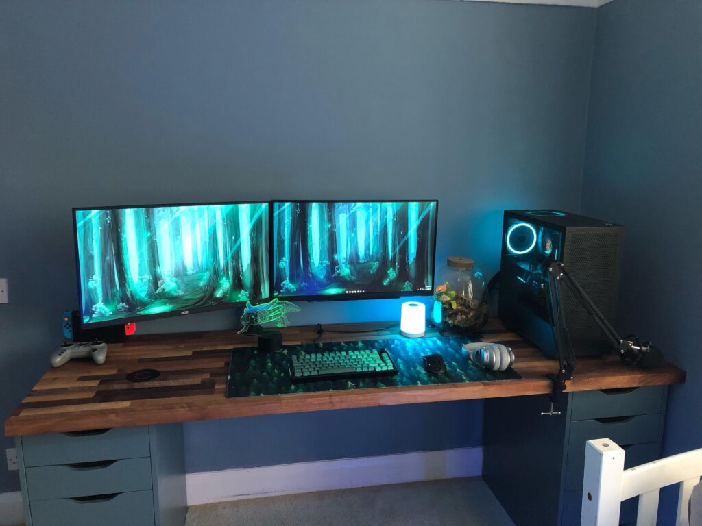 Gaming & “school work” with a hint of forest