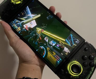 Playing Cyberpunk 2077 in bed on an OLED Switch? The future is here 🤯