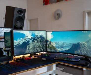 New monitor showed up today, it's amazing