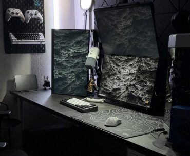 After 4 years I finally have my dream dark setup wyt?