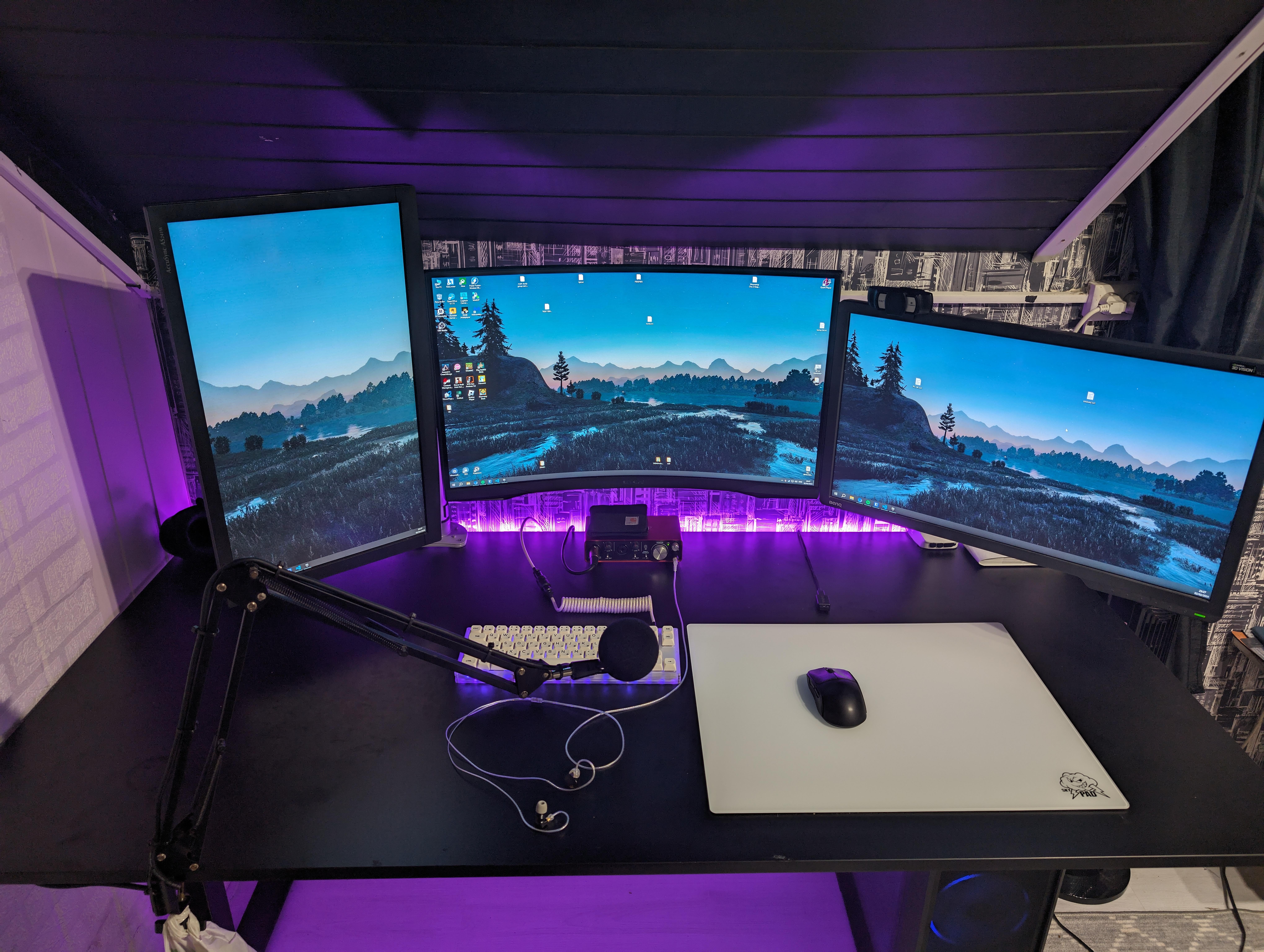 My Competitive/Casual Gaming Setup | Specs in Comments