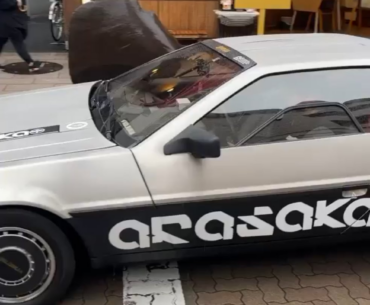 Preem DeLorian my mates and i saw on the streets of tokyo
