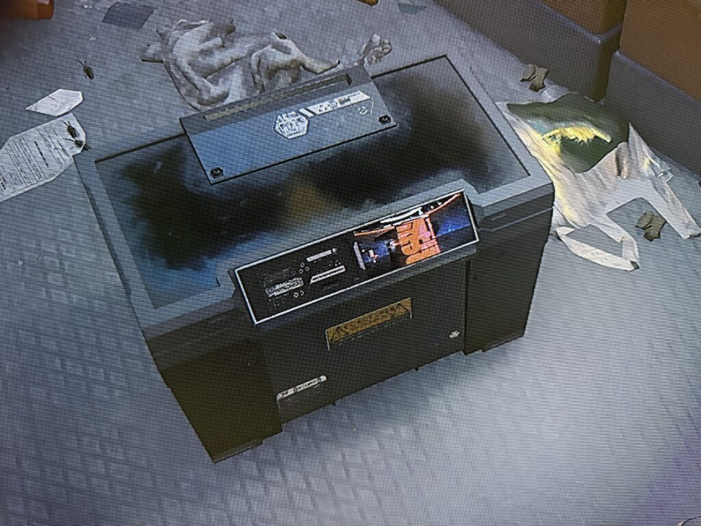 Did anyone else notice that in the nomad intro that Jackie is watching TV on the package?