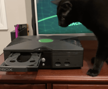 My Xbox thinks thinks the disc tray is closed when it is open and vice versa. Does anyone know how to fix this?