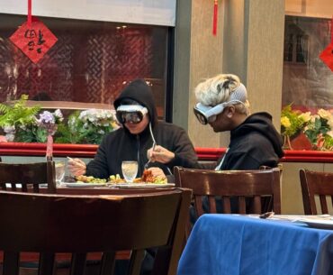Surely it has been discussed, but we agree that these glasses are the most cyberpunk thing that has happened to society lately, right?