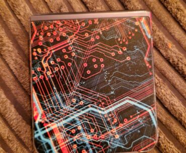 Got a red/blue PCB skin cover for my Z Flip5... only one cover screen was appropriate