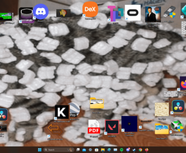 How much do you organize your desktop?