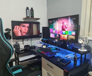 Eventually got a Desk & Chair. 😊