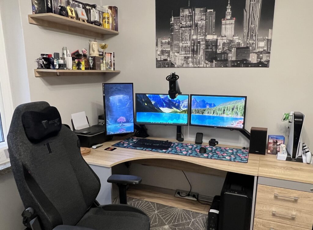 Work-gaming setup